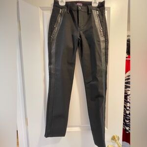 Black NYDJ SIZE 0 jeans with pleather details on pockets